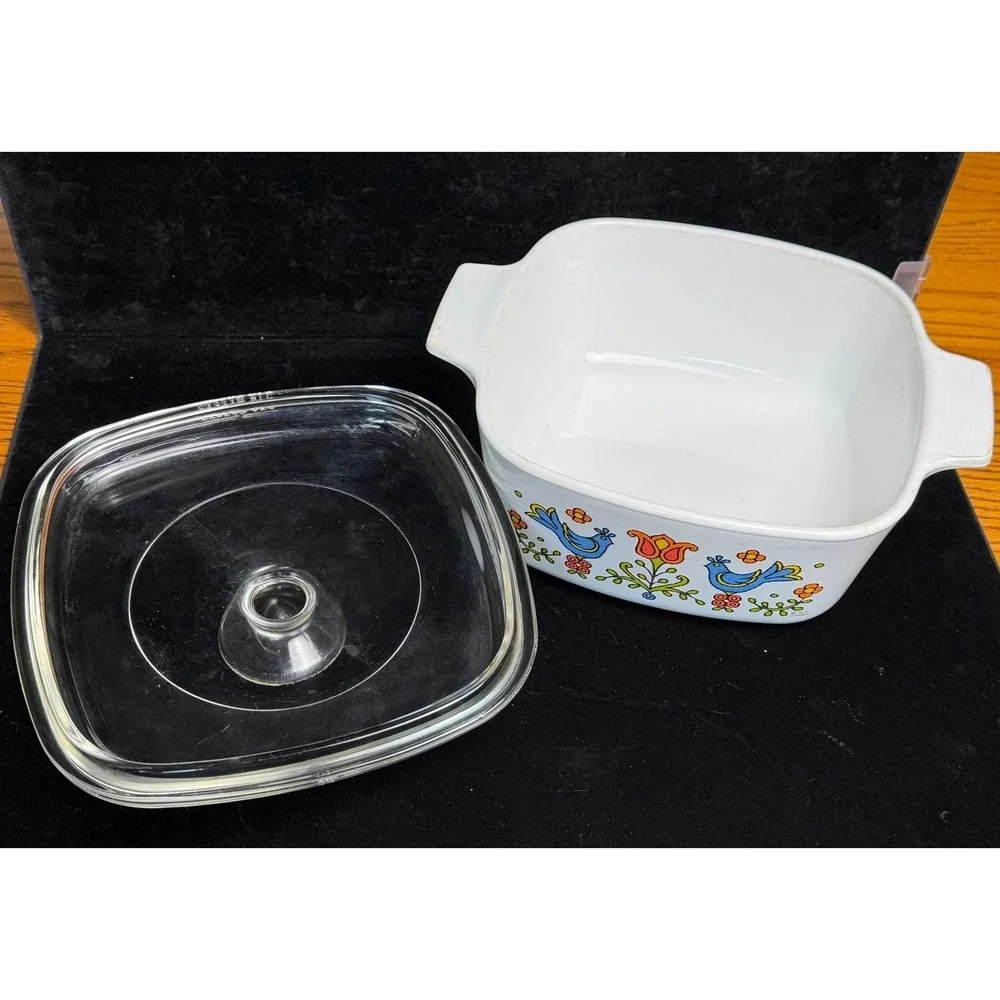 Vintage Corning Ware Friendship Bird 1.5 Qt Casserole Dish: A-1 1/2-B with Lid